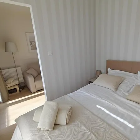 Faro Style-house